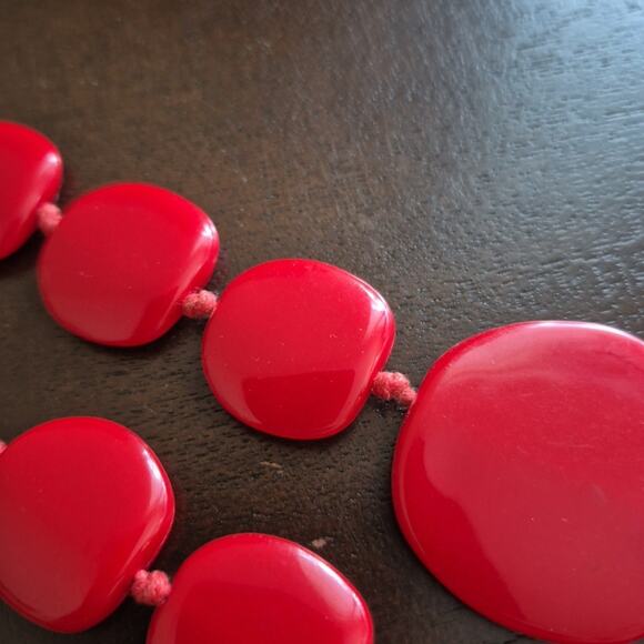 Claires Red Graduated Disc Statement Necklace - Picture 8 of 10